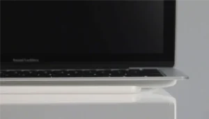 Macbook Pro Shadows Bottom Screen